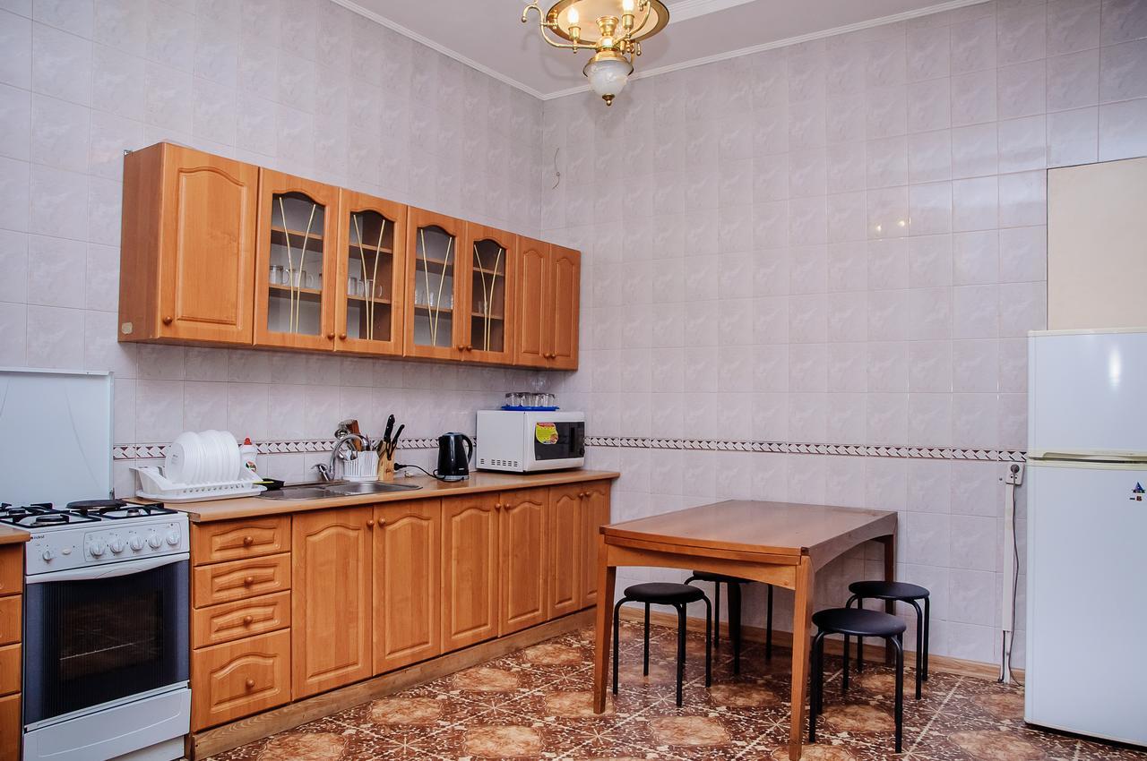 Golden Globus Hostel Kiev Bagian luar foto