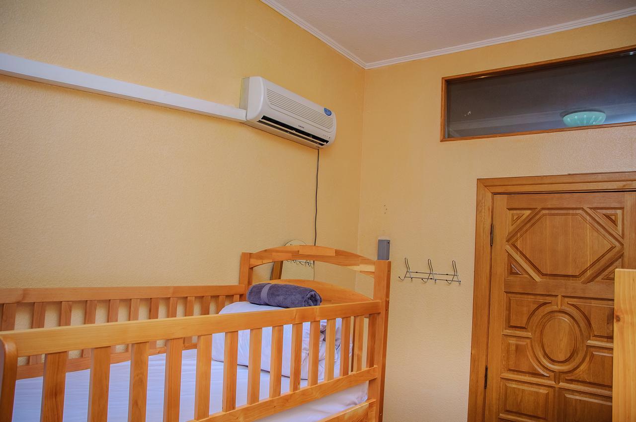 Golden Globus Hostel Kiev Bagian luar foto